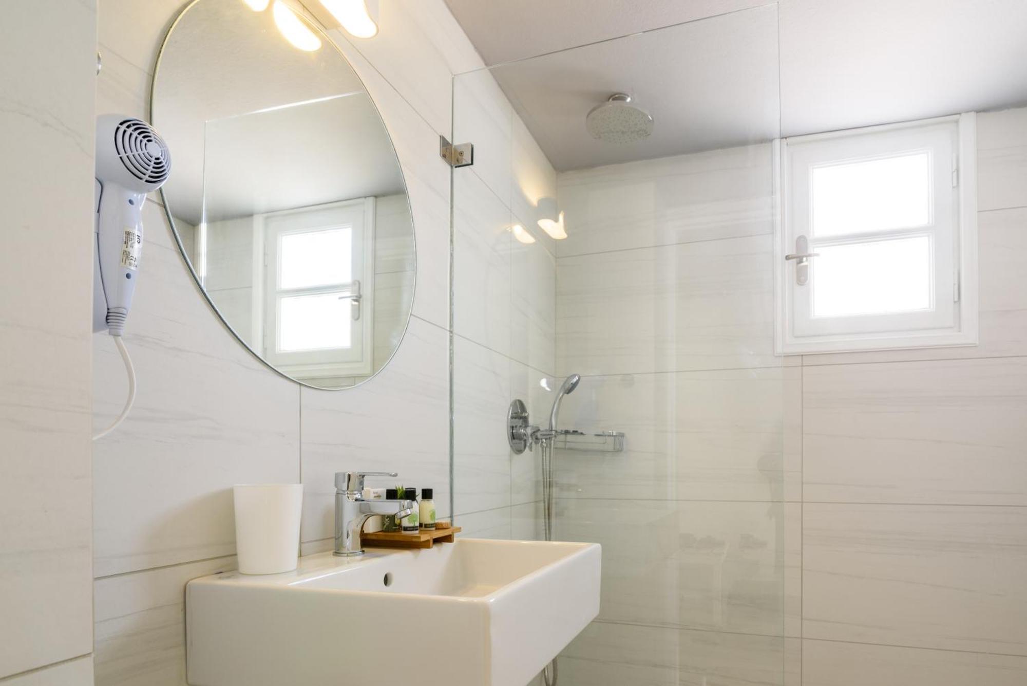 De_Naxia Suites Perissa  Pokoj fotografie